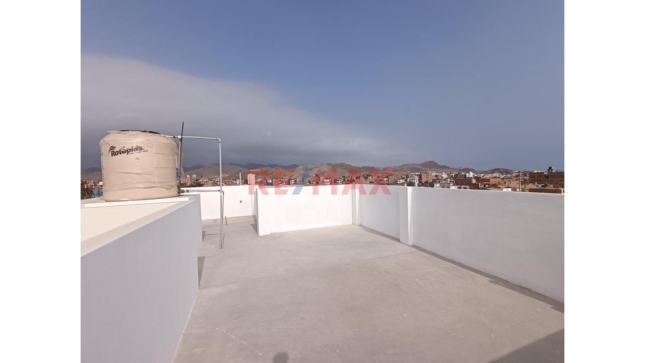 Vendo Azotea En Cuarto Piso Urb, Miguel Grau San Bartolo - 9