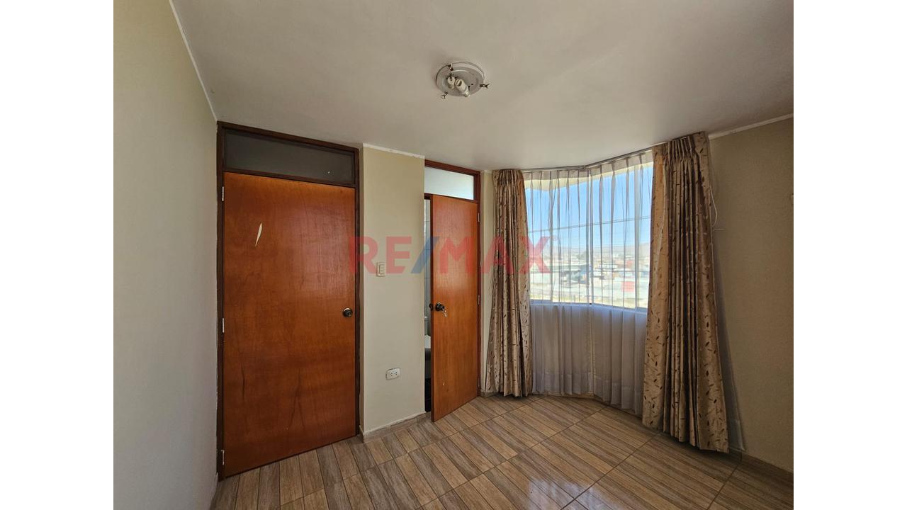 🏡 Amplia Propiedad En Esquina Ideal Para Inversión – Av. Amistad - 9