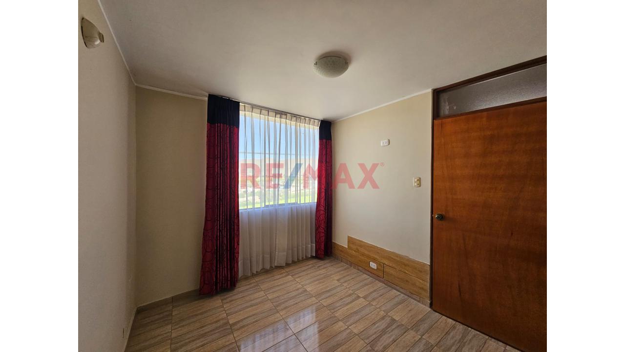 🏡 Amplia Propiedad En Esquina Ideal Para Inversión – Av. Amistad - 21