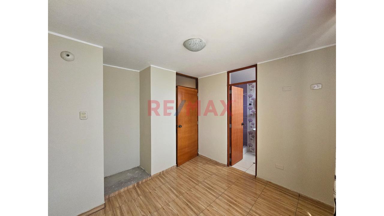 🏡 Amplia Propiedad En Esquina Ideal Para Inversión – Av. Amistad - 12