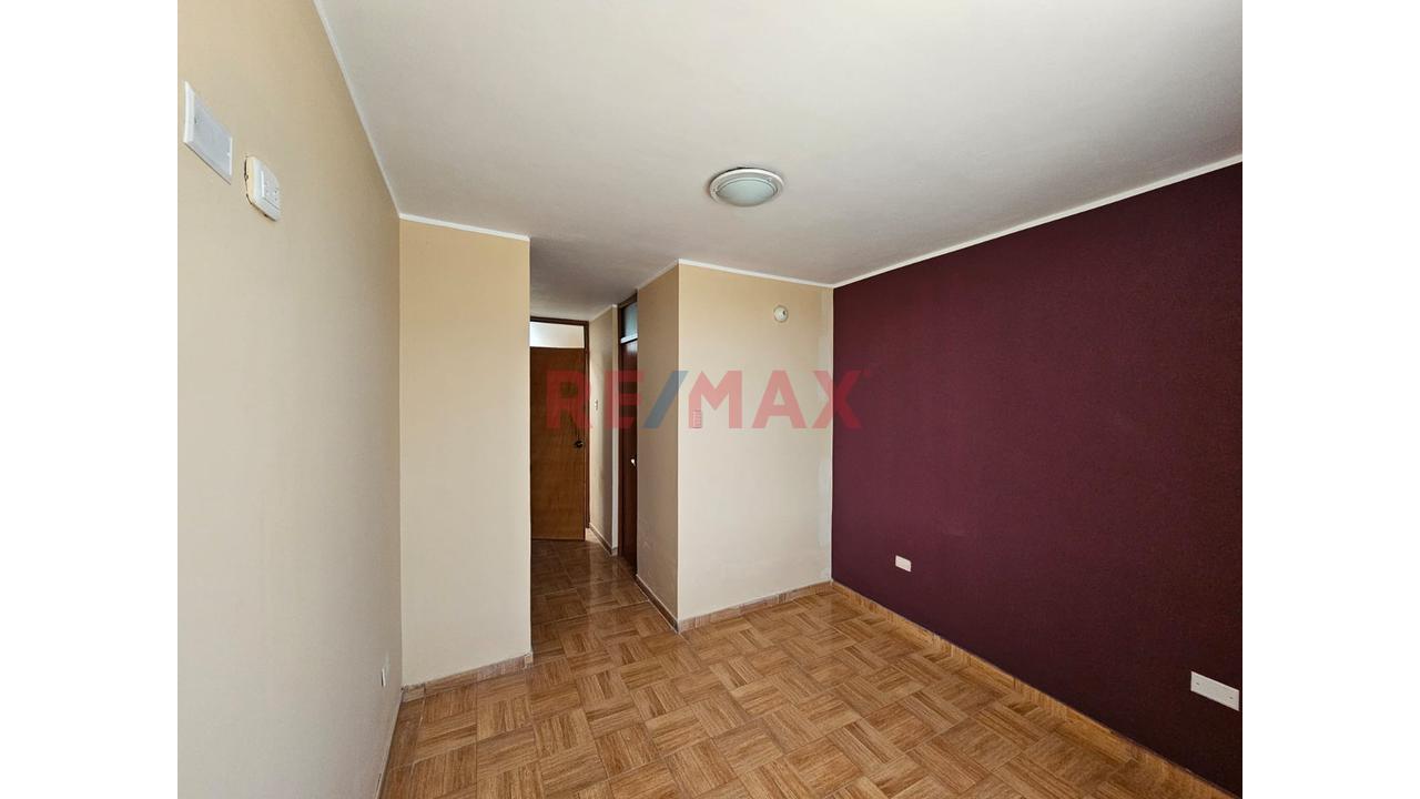 🏡 Amplia Propiedad En Esquina Ideal Para Inversión – Av. Amistad - 16