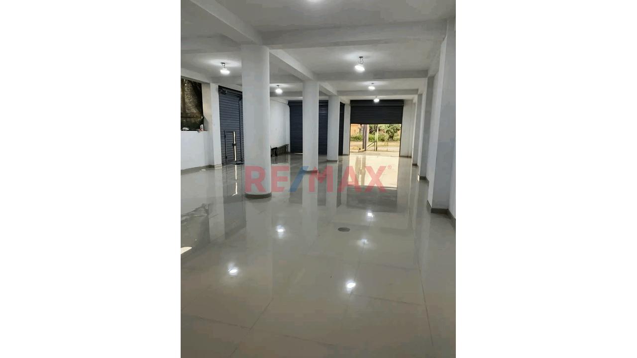 Alquiler De Local Comercial  En Villa El Salvador De 135M2 - 1