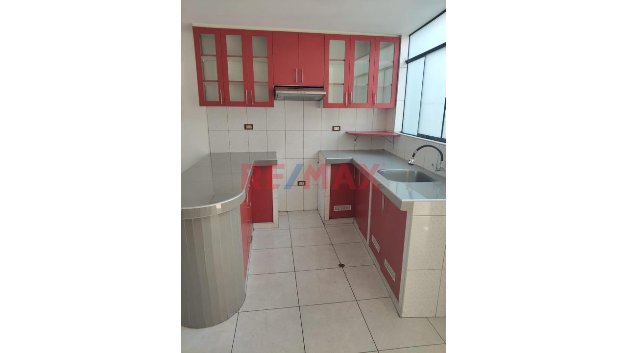 Venta Departamento En Smp Entre Las Avenidas Universitaria E Izaguirre — foto 2