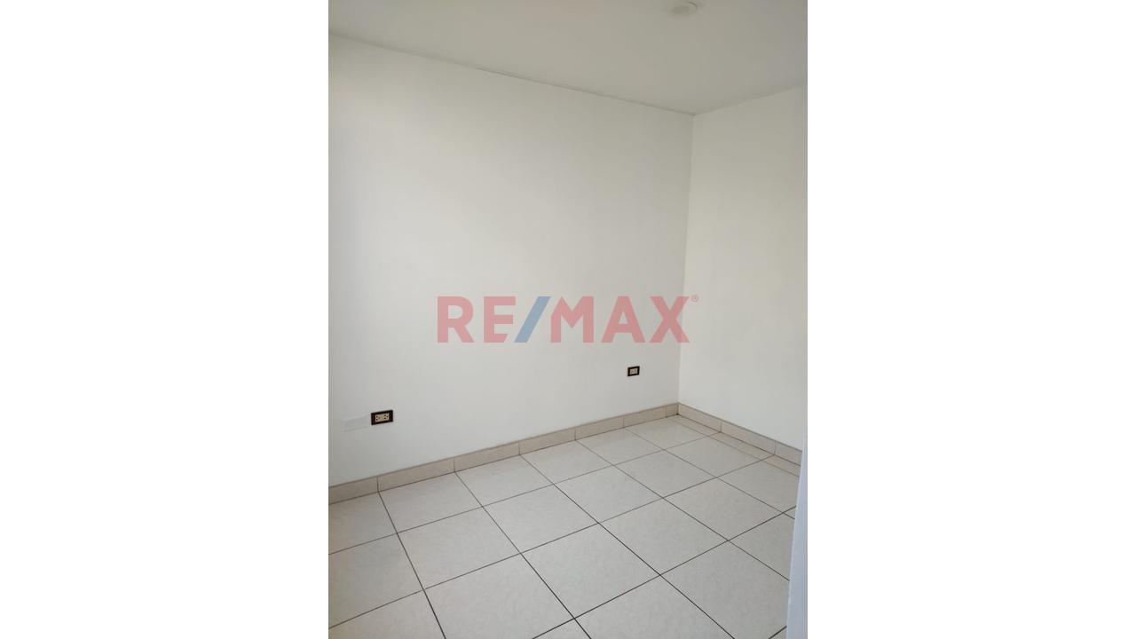 Venta Departamento En Smp Entre Las Avenidas Universitaria E Izaguirre — foto 3