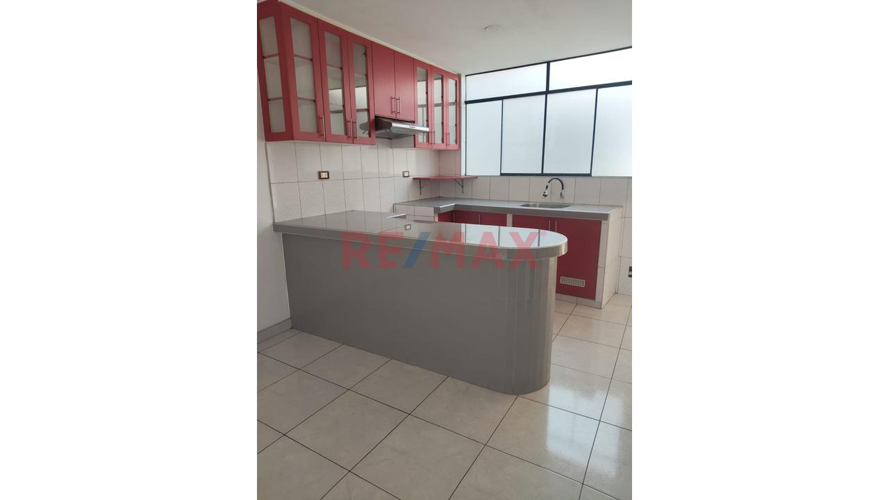 Venta Departamento En Smp Entre Las Avenidas Universitaria E Izaguirre — foto 11