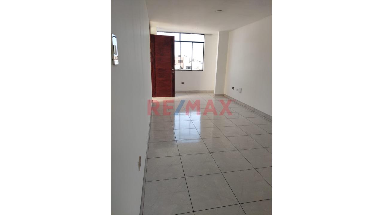 Venta Departamento En Smp Entre Las Avenidas Universitaria E Izaguirre — foto 7