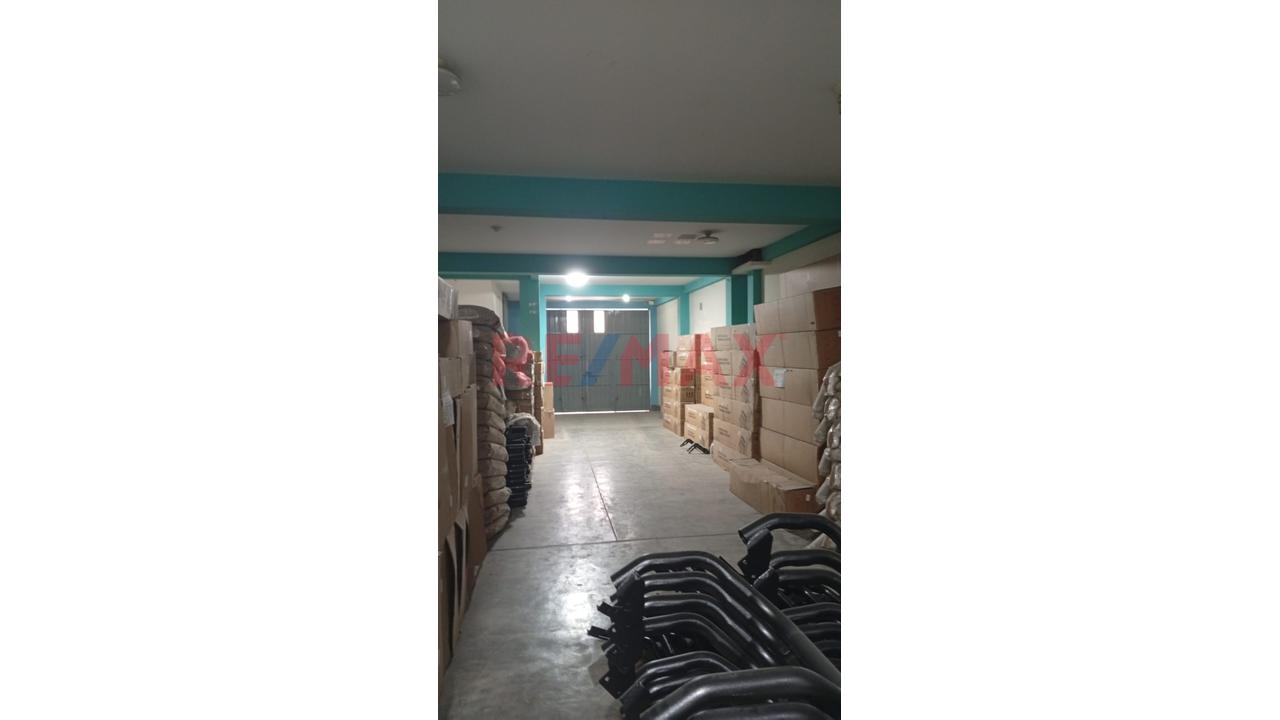 Venta De Casa En Huertos De Manchay - Av La Union - 2