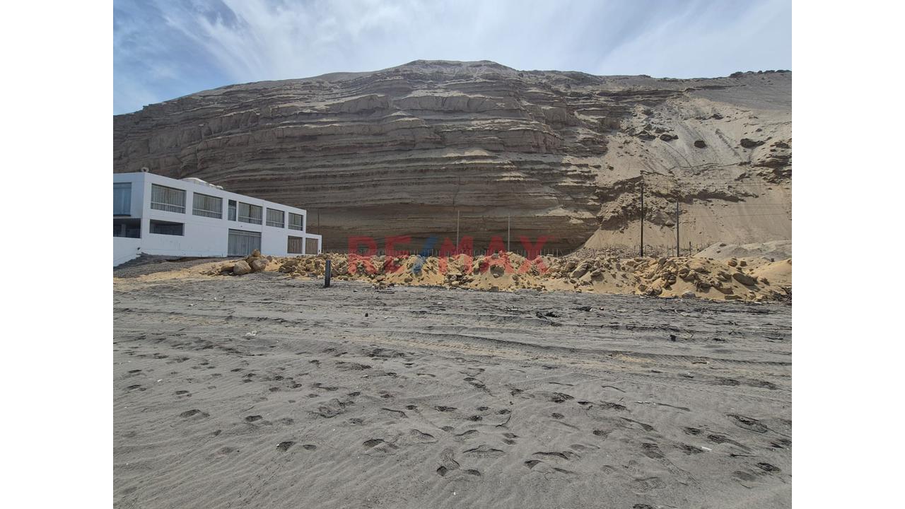Terreno En Venta Frente A Malecón San Marino - 4