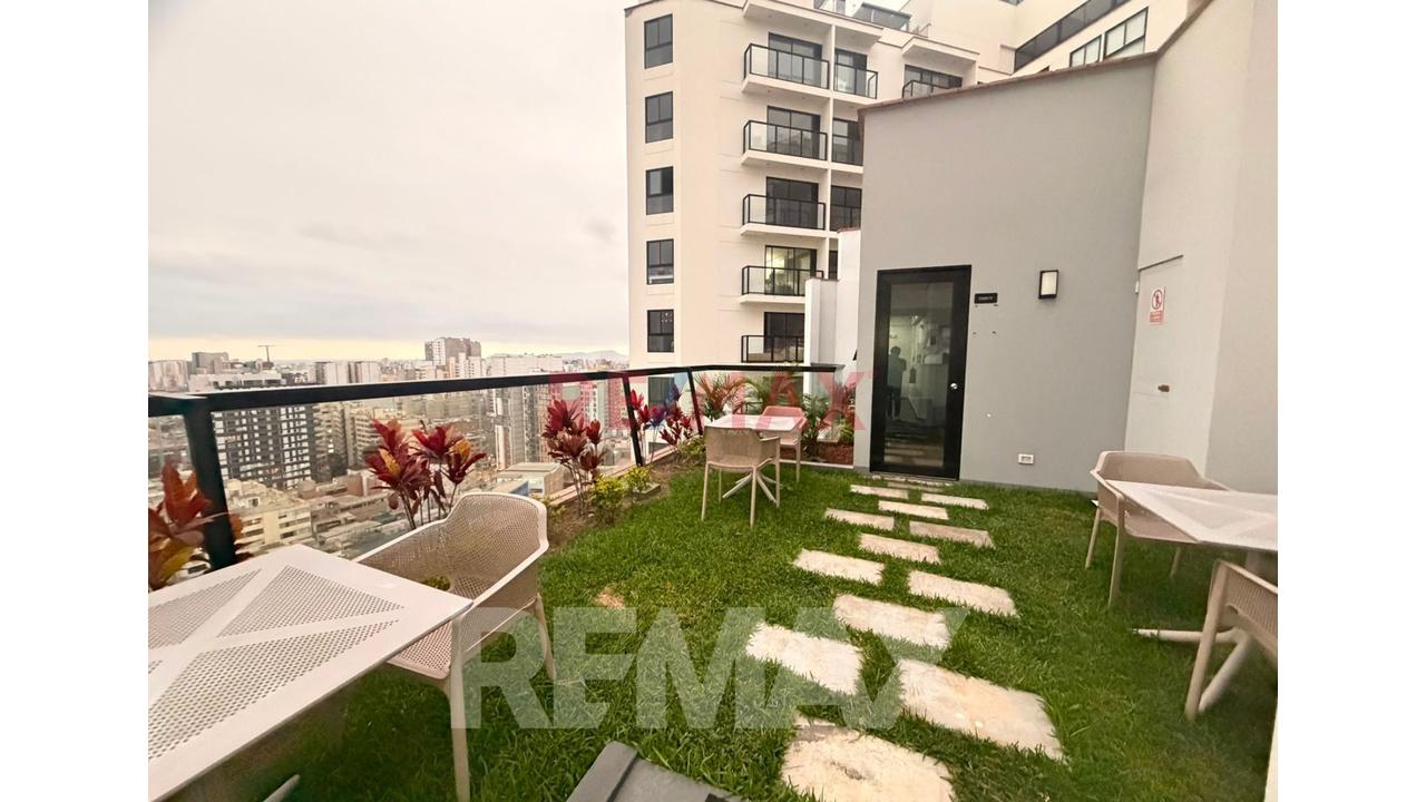 Exclusivo Departamento Moderno Frente Al Campo De Marte | Jesús María - 18