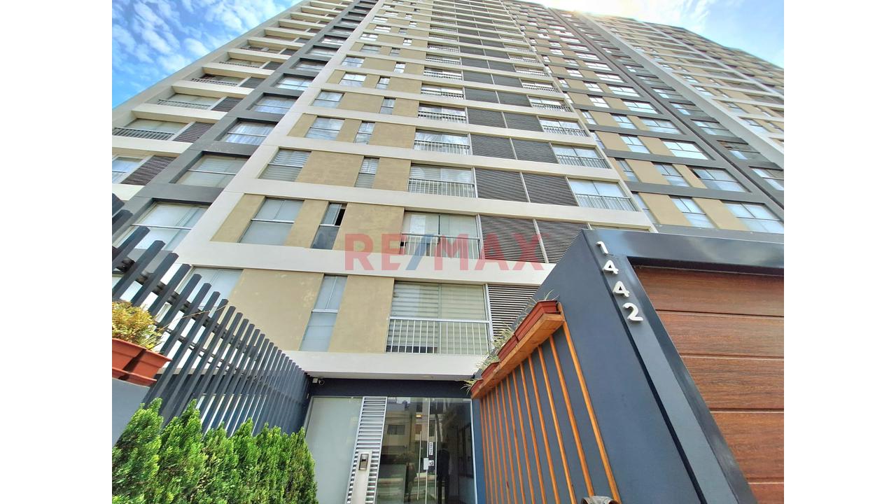🏠 ¡Departamento De 3 Habitaciones En Venta!  📍 Cercado De Lima – Límite Con Pueblo Libre(Av. Mariano Cornejo) 💰 Precio: S/ 415,000 📐 69 M² | Piso 10 | Vista Exterior