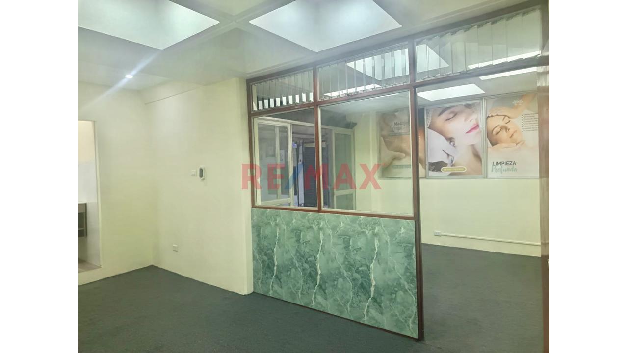 Venta De Local Comercial En Jesus María - 8