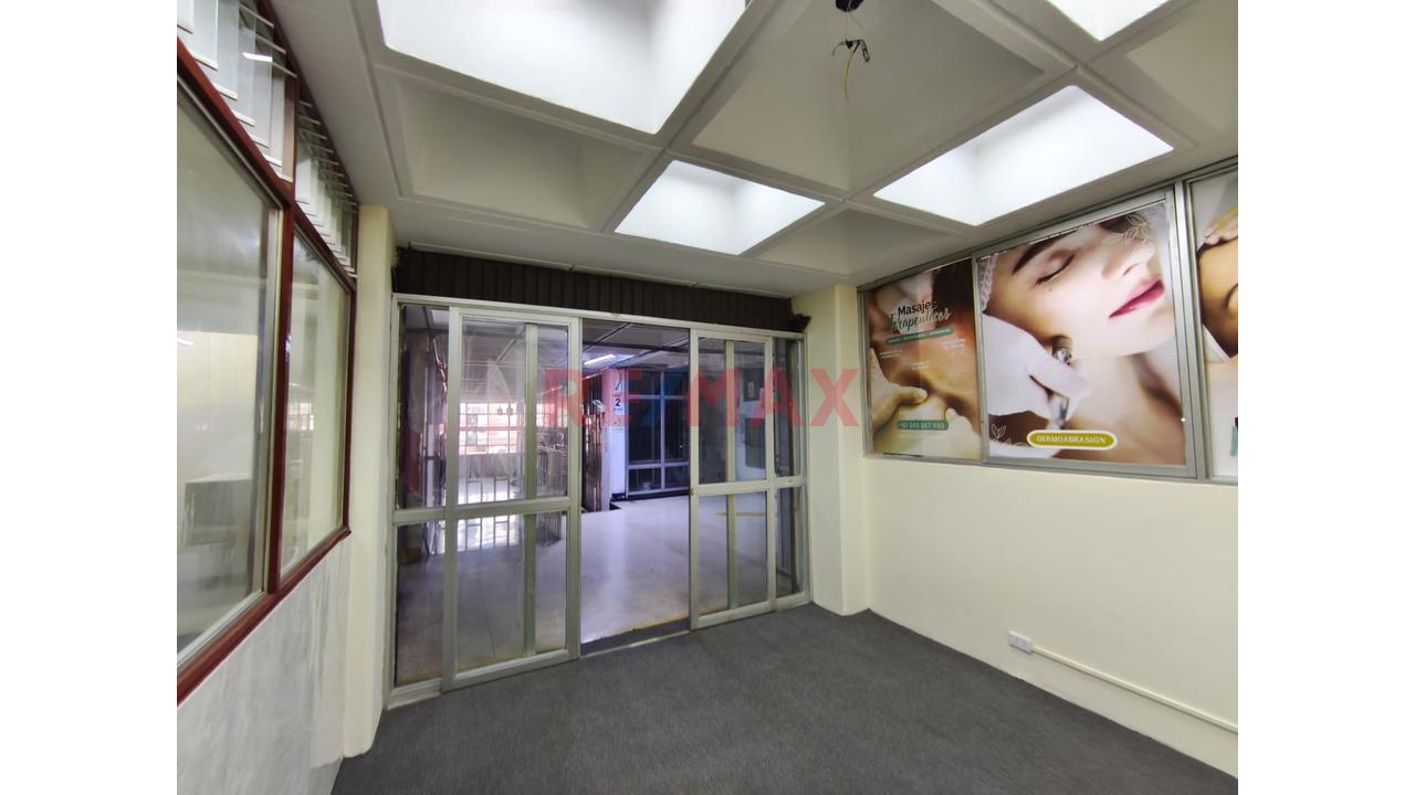 Venta De Local Comercial En Jesus María - 4