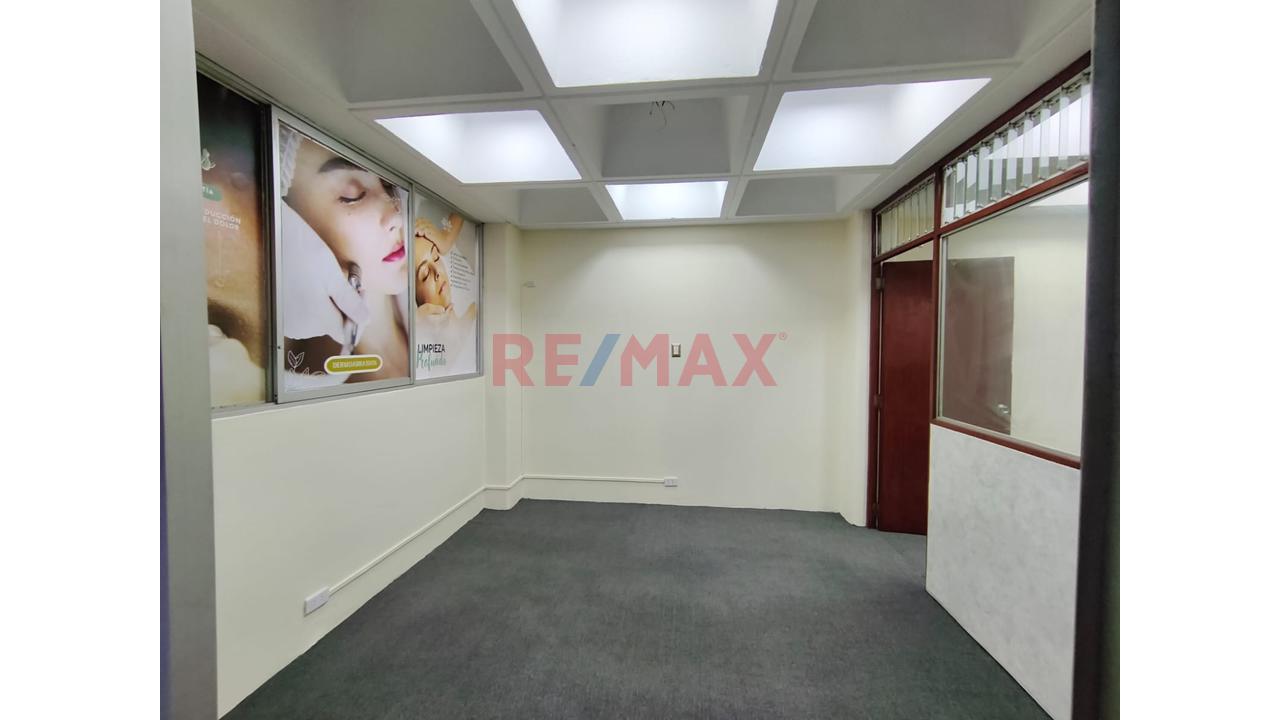 Venta De Local Comercial En Jesus María - 5