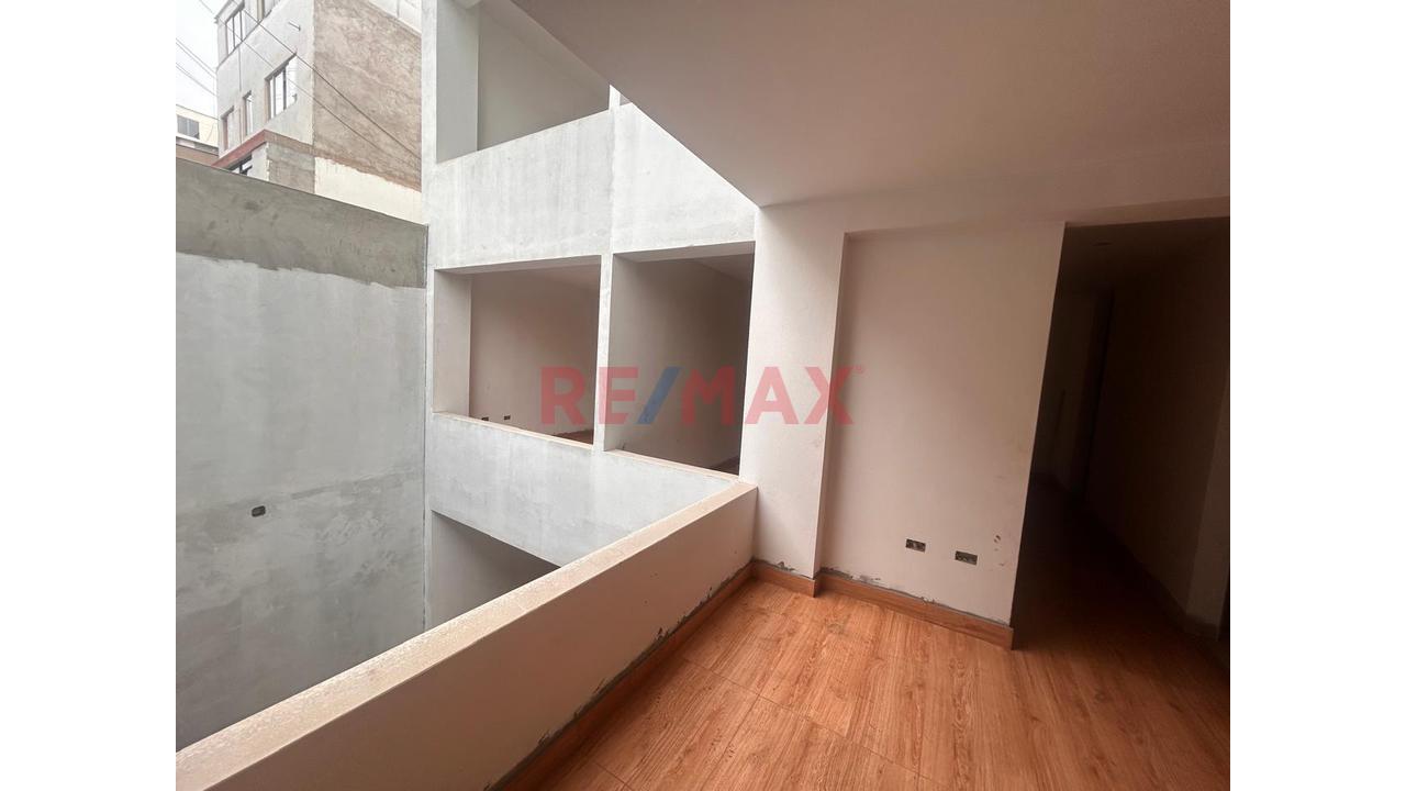 Vendo Departamento 2Do Piso De 98M² En Surquillo — foto 9