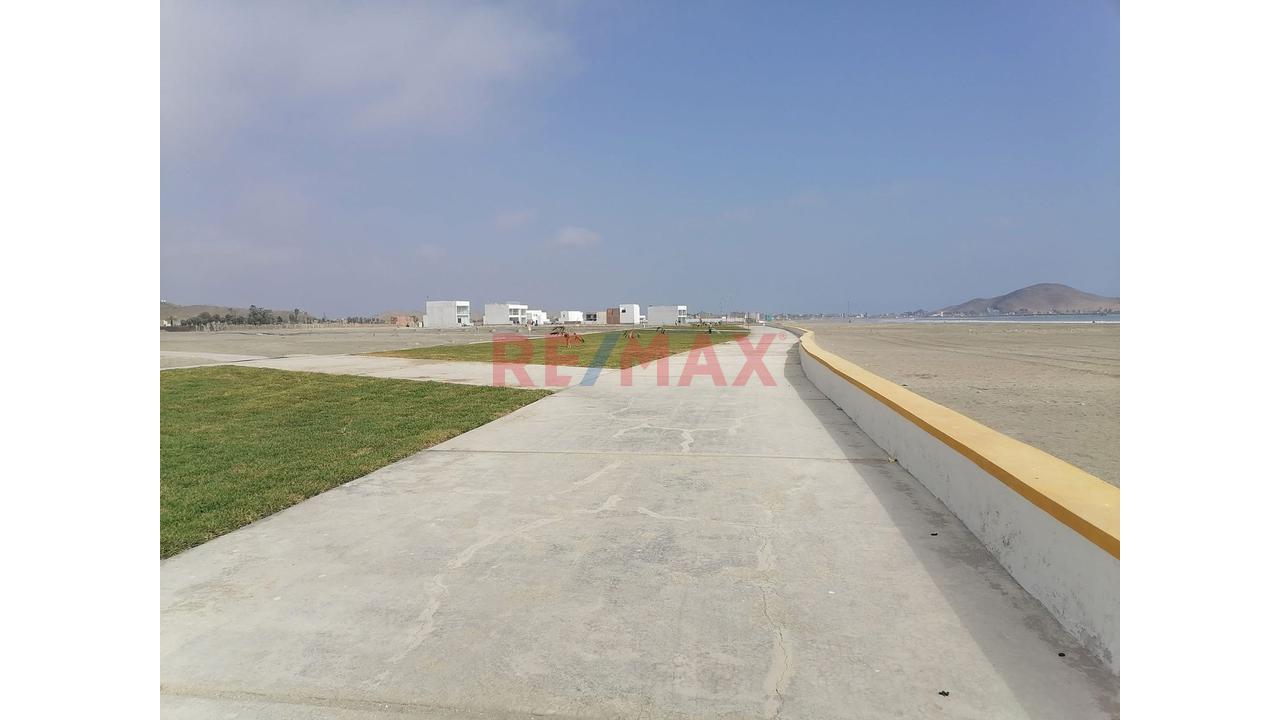 Terreno En Venta Condominio Poseidon - Segunda Fila / 150M2 + Estacionamiento - 10