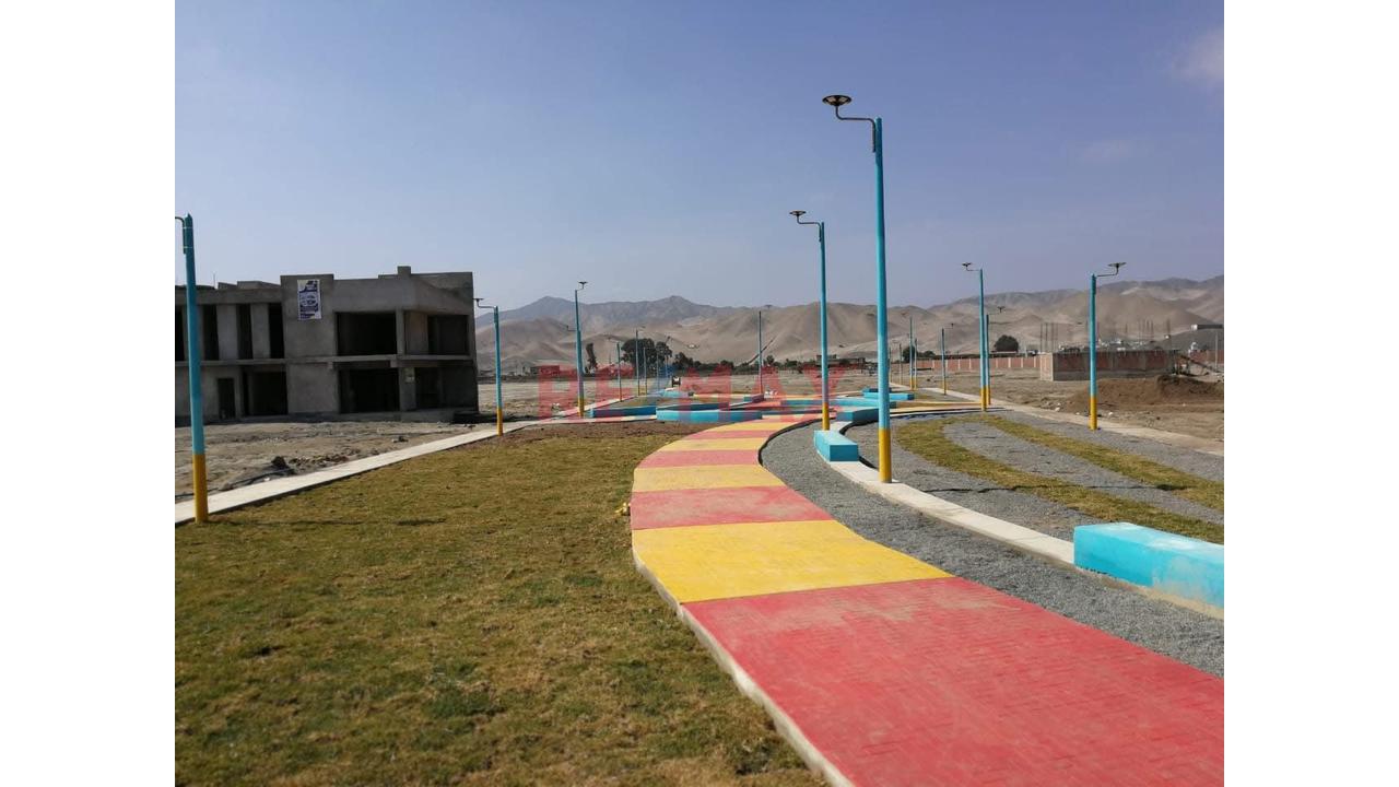 Terreno En Venta Condominio Poseidon - Segunda Fila / 150M2 + Estacionamiento - 12