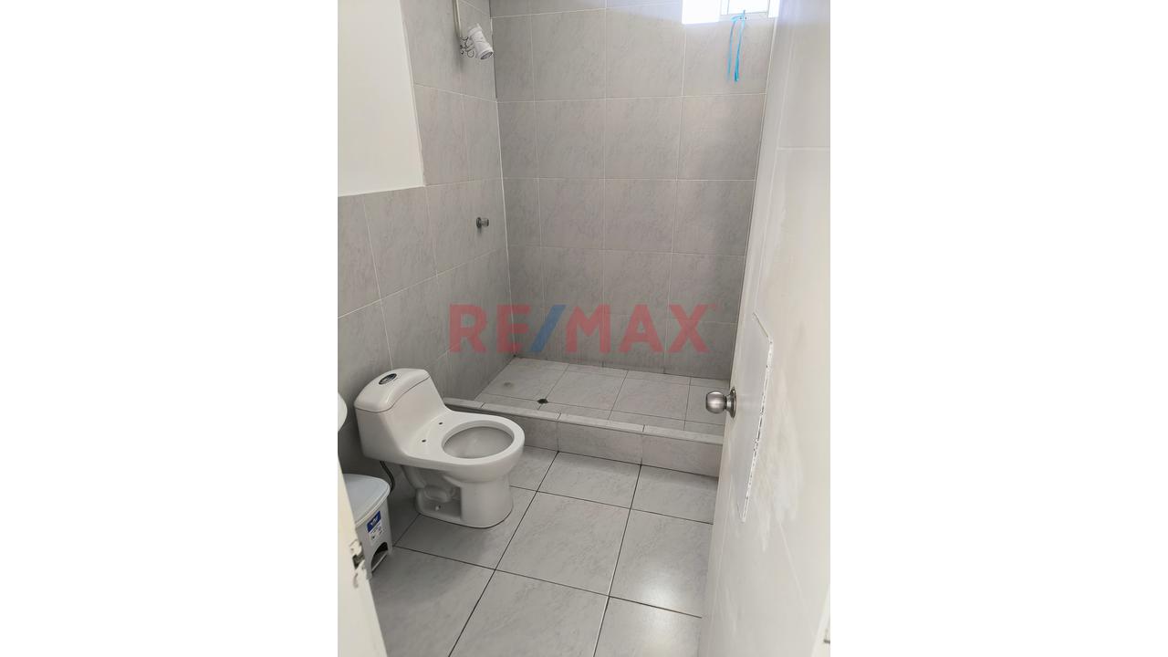 Venta De Casa Ubicado A 01 Cuadra De La Playa - 9