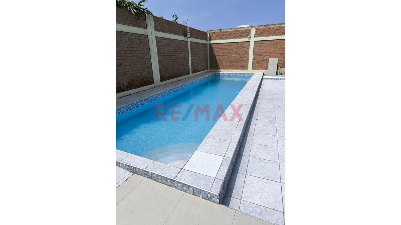 Venta De Casa Ubicado A 01 Cuadra De La Playa - 11