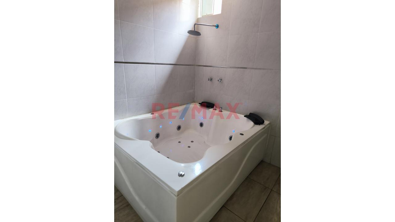 Venta De Casa Ubicado A 01 Cuadra De La Playa - 7