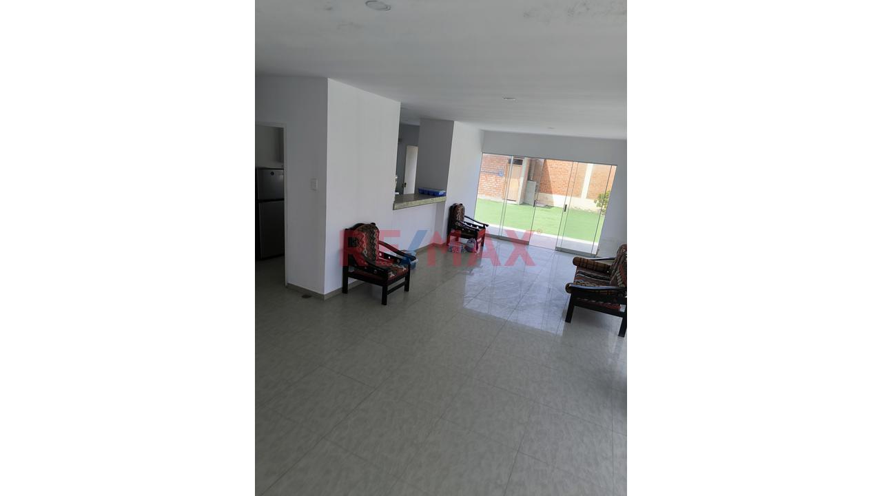 Venta De Casa Ubicado A 01 Cuadra De La Playa - 2
