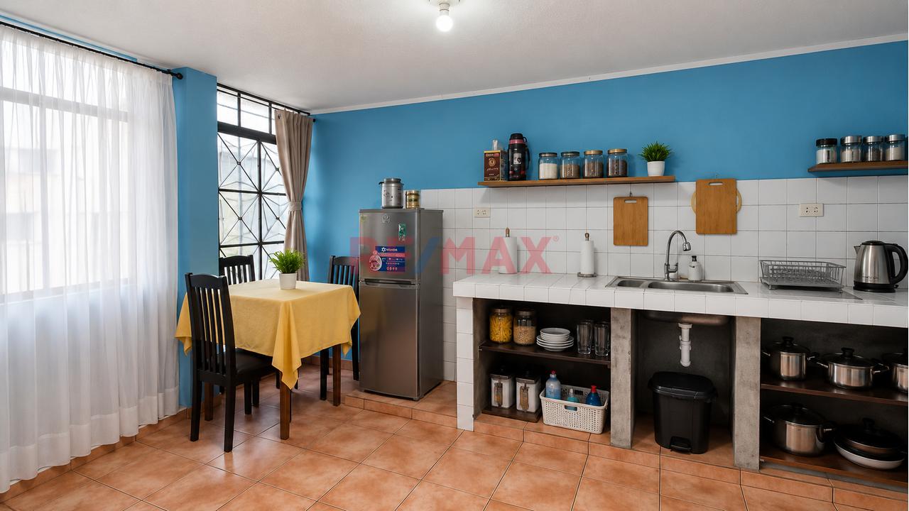 Se Vende Casa De 3 Pisos En Av. Modelo - 140 M2 - 7
