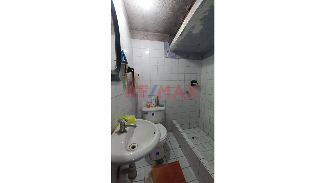 Se Vende Casa De 3 Pisos En Av. Modelo - 140 M2 - 13