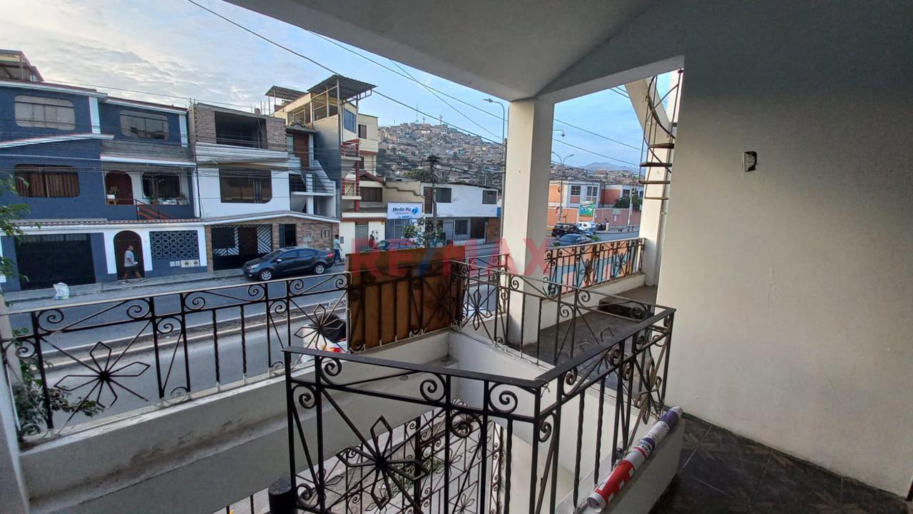 Se Vende Casa De 3 Pisos En Av. Modelo - 140 M2 - 10