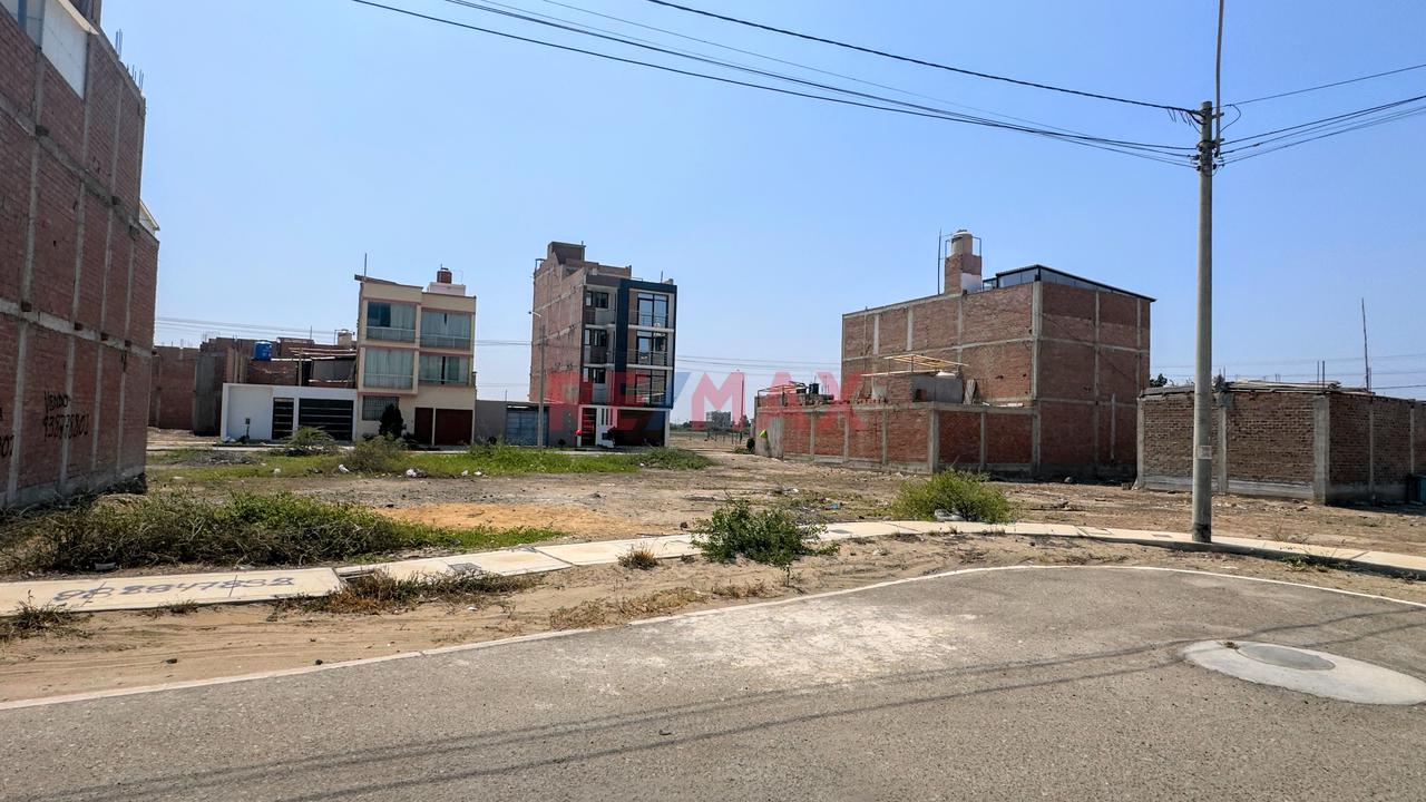 Terreno Frente A Parque En La Urb. La Ensenada Etapa I - Pimentel — foto 9