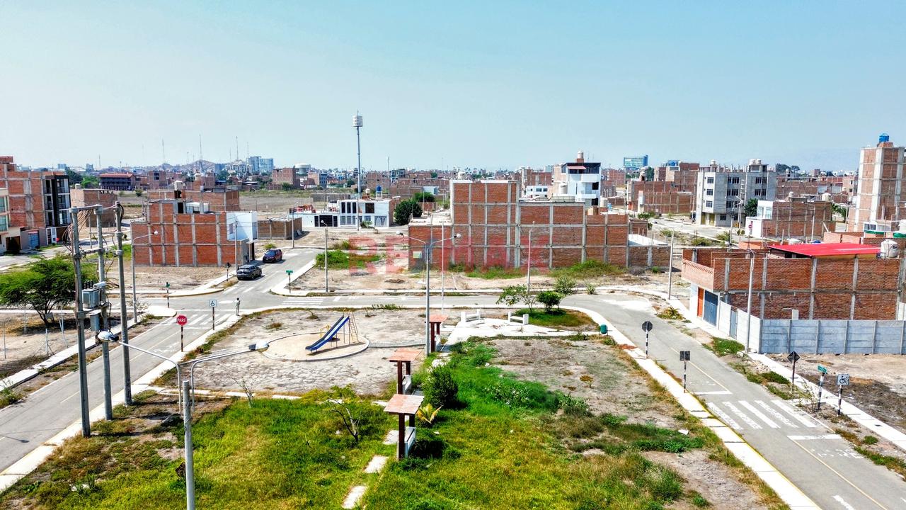 Terreno Frente A Parque En La Urb. La Ensenada Etapa I - Pimentel — foto 8