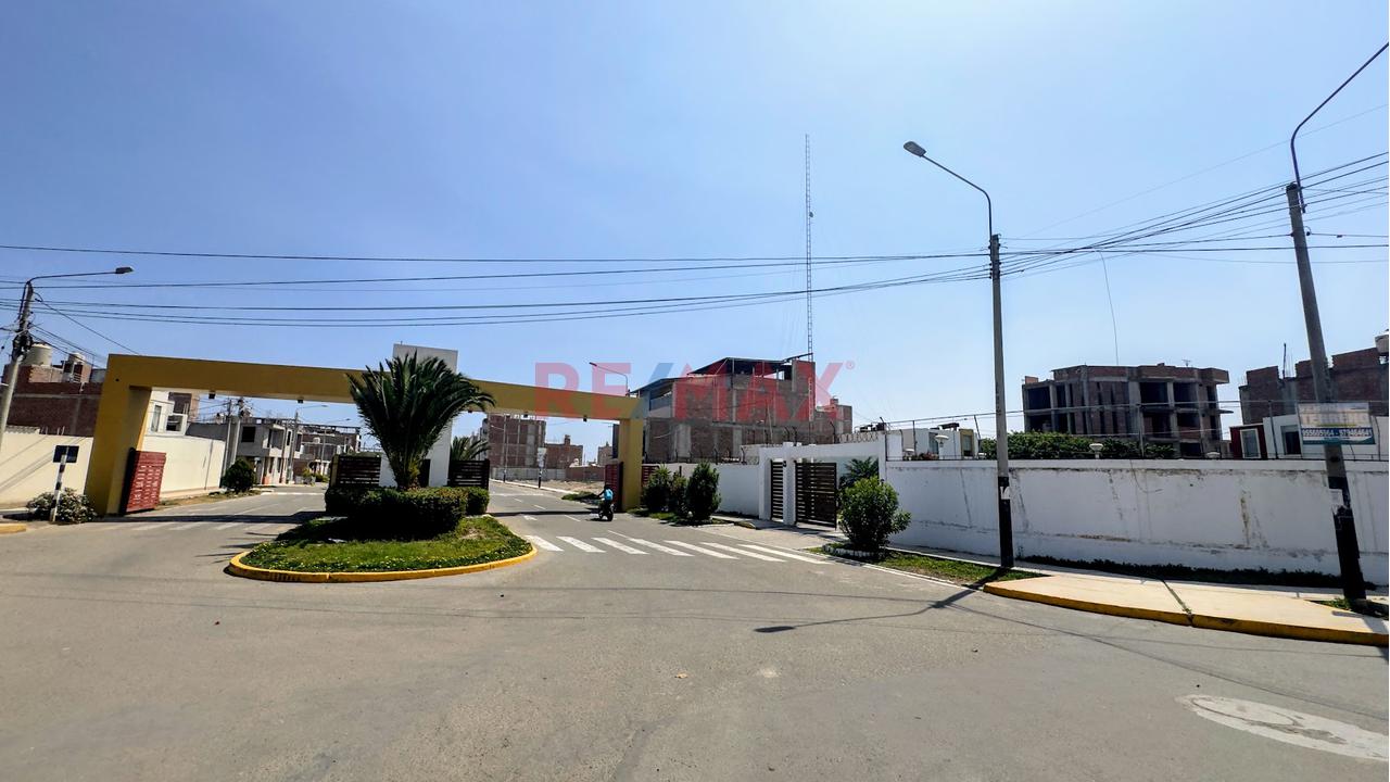 Terreno Frente A Parque En La Urb. La Ensenada Etapa I - Pimentel — foto 10