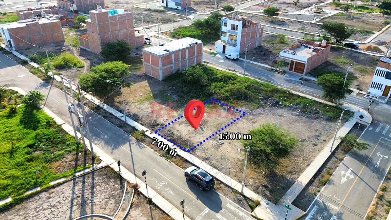 Terreno Frente A Parque En La Urb. La Ensenada Etapa I - Pimentel