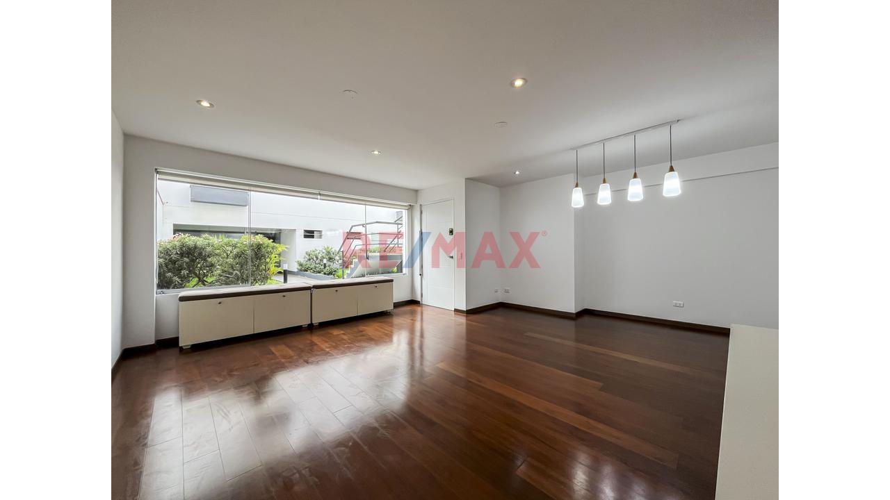 ✨🏡 Vendo Hermoso Y Amplio Dúplex En Miraflores 🏡✨