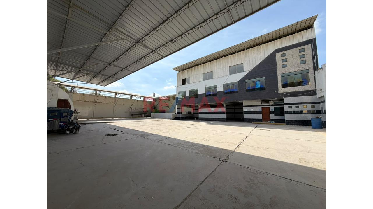 Venta De Local Industrial - A Una Cuadra De La Av. Sánchez Cerro En Esquina - 8