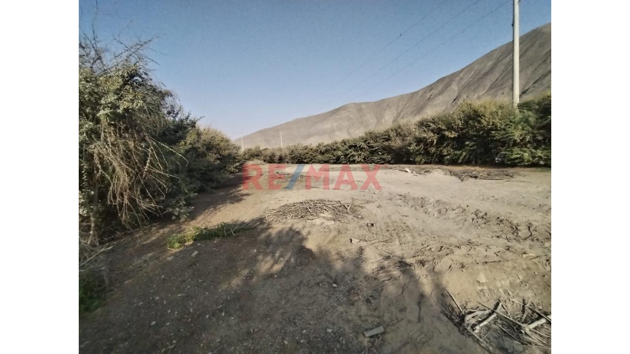 ¡Oportunidad Única! Terreno Amplio Y Estratégico En Chilca - 8