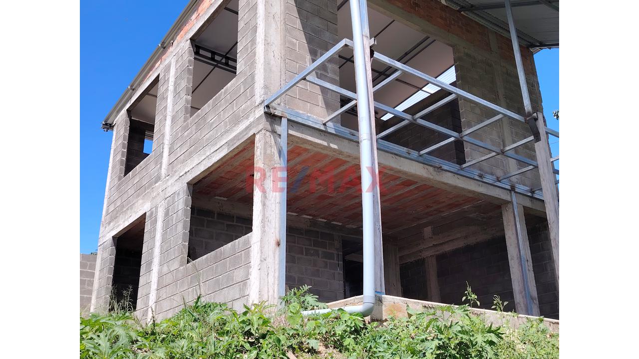 Venta De Propiedad Con Casa De 2 Niveles En Construcción Con Planos Estructurales – Yántalo - 6