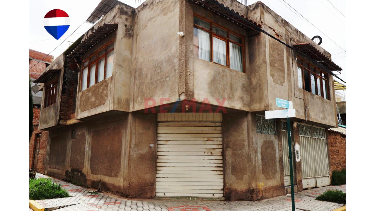 🚨🏡 ¡Oportunidad Única De Inversión! Se Vende Hermosa Casa En San Carlos – Altura De La Cuadra 10 De La Av. San Carlos 🔥 - 2