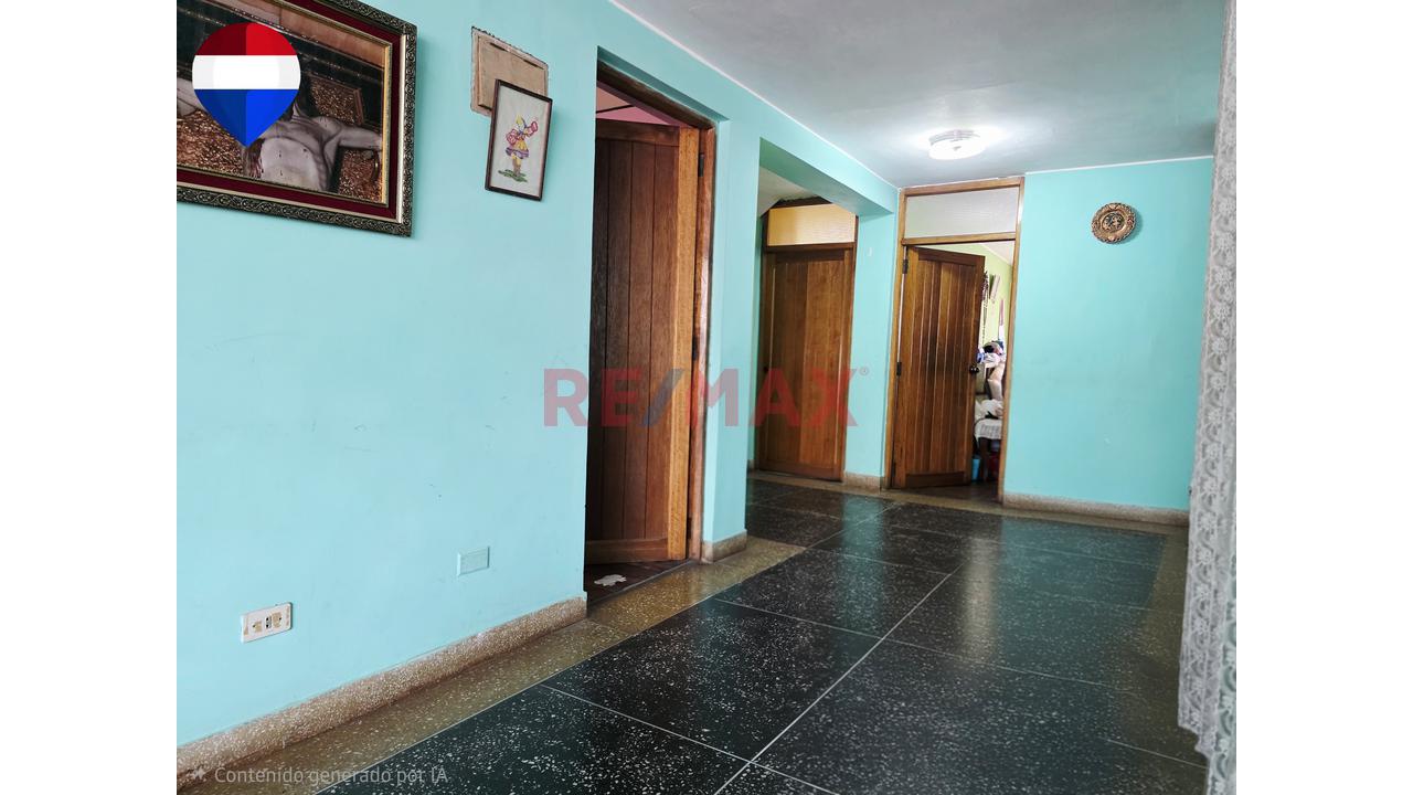 🚨🏡 ¡Oportunidad Única De Inversión! Se Vende Hermosa Casa En San Carlos – Altura De La Cuadra 10 De La Av. San Carlos 🔥 - 18