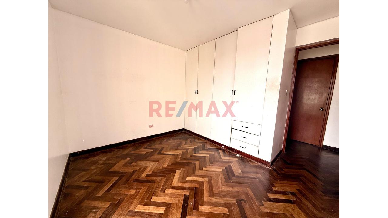 Vendo Amplio De 101M² Departamento En San Miguel — foto 9