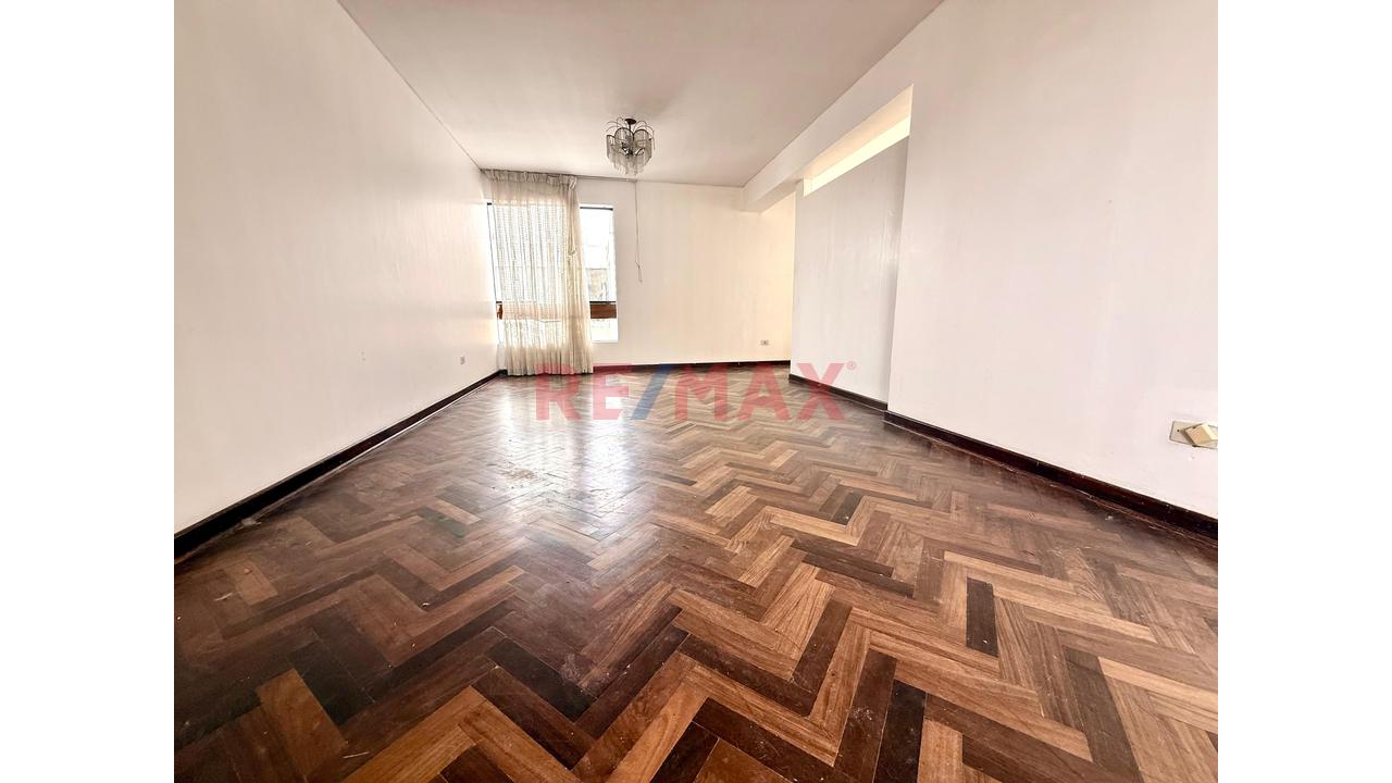 Vendo Amplio De 101M² Departamento En San Miguel