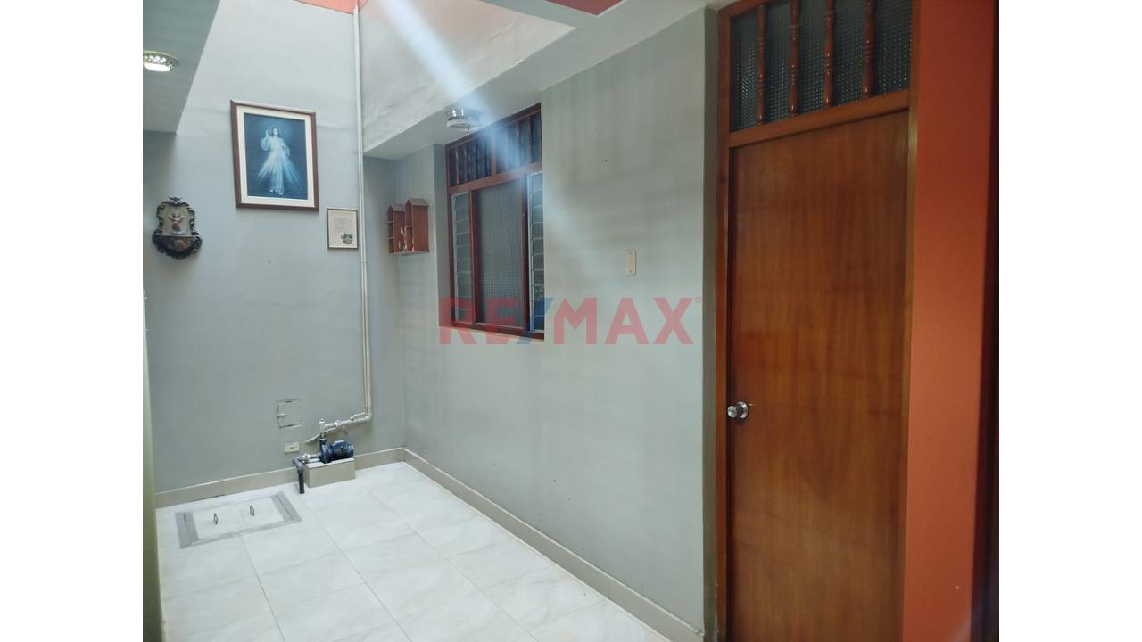Casa En Venta - Urb. Latina - Chiclayo - 11