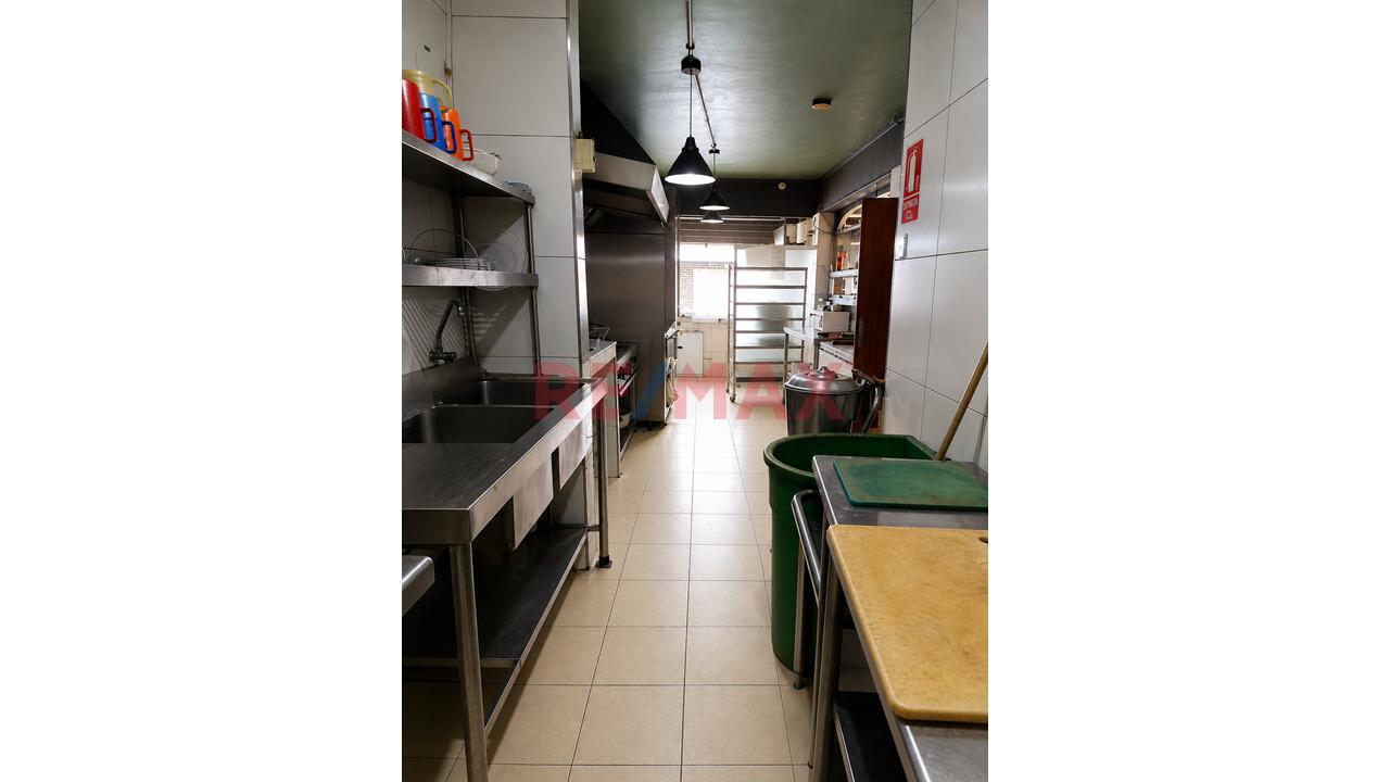 Alquilo Local Comercial De 3 Pisos Listo Para Negocio — foto 6