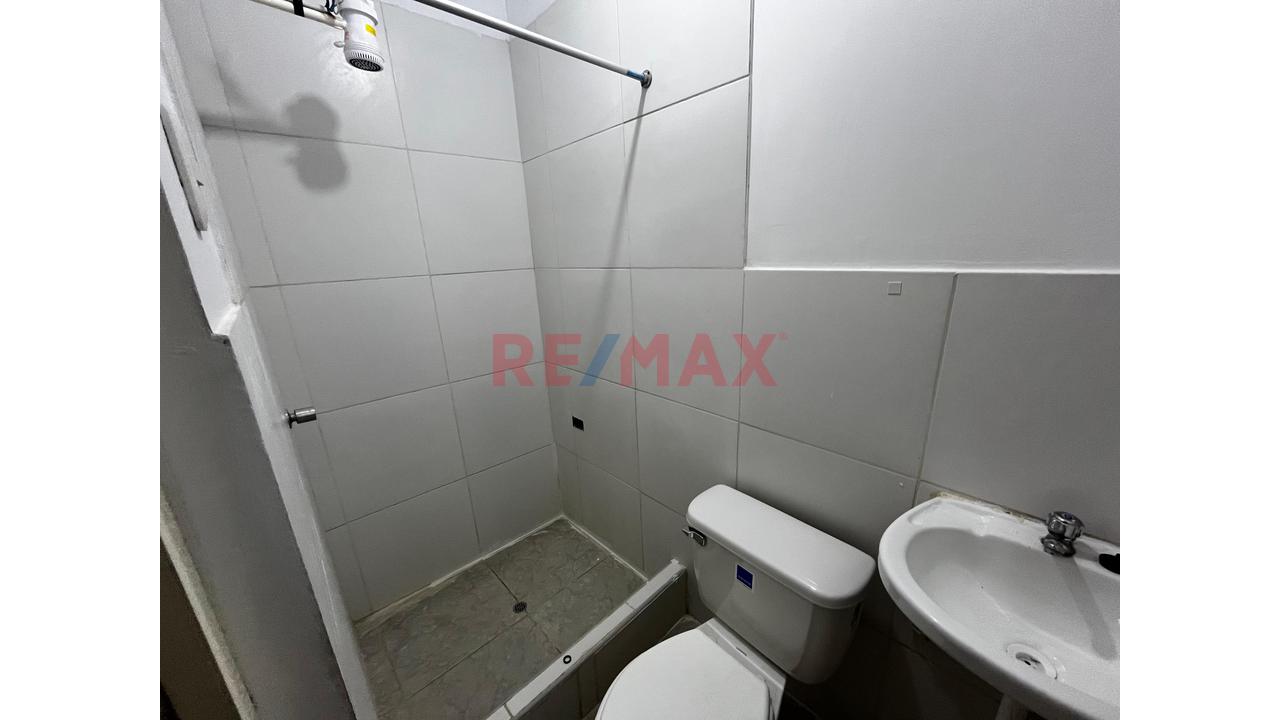 Casa En Venta En Villa María Del Triunfo - 5