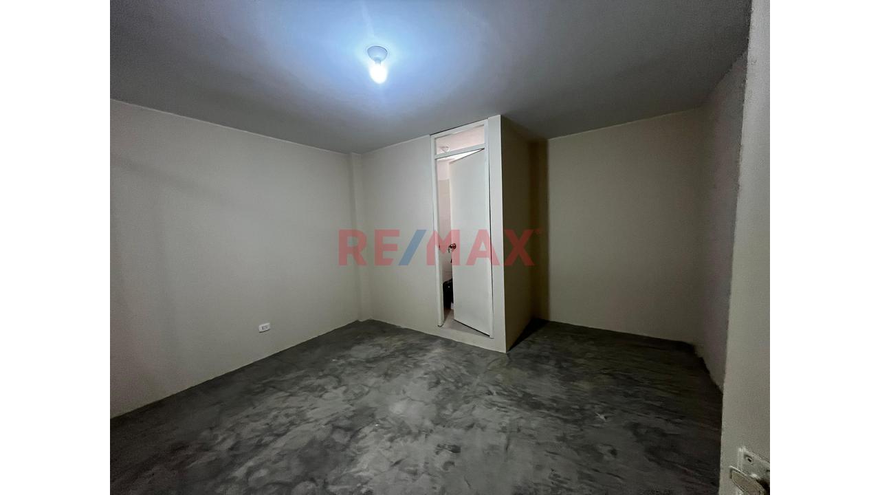 Casa En Venta En Villa María Del Triunfo - 2