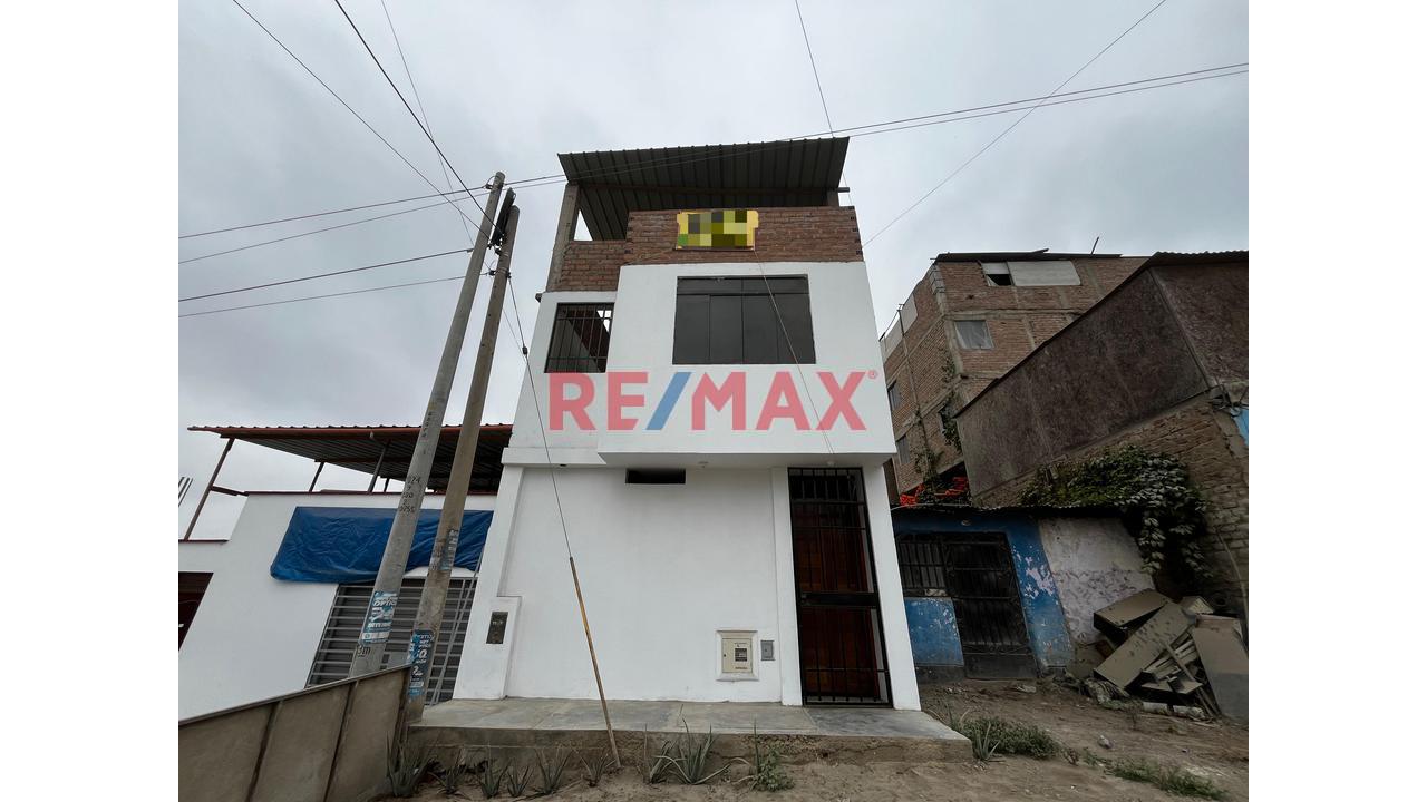 Casa En Venta En Villa María Del Triunfo