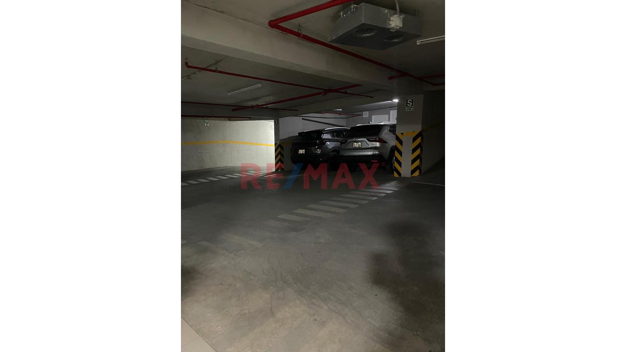 Moderno Flat De 1 Dormitorio En Jesus Maria / Piso 12 + Estacionamiento — foto 13