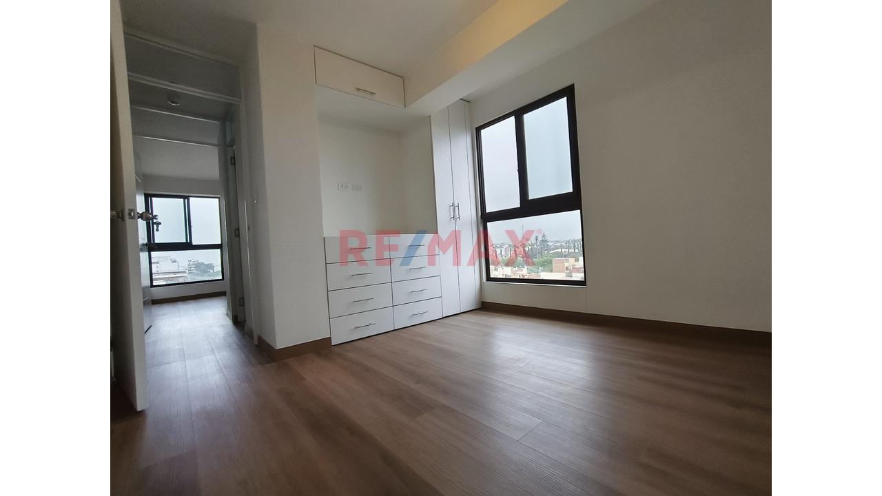 Venta De Departamento Duplex De Estreno Con Terraza Y Cochera En San Miguel - 7