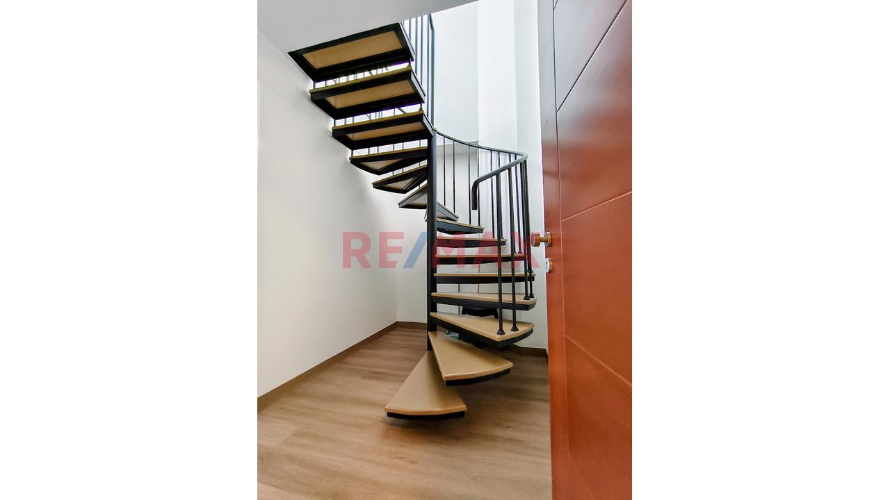 Venta De Departamento Duplex De Estreno Con Terraza Y Cochera En San Miguel - 12
