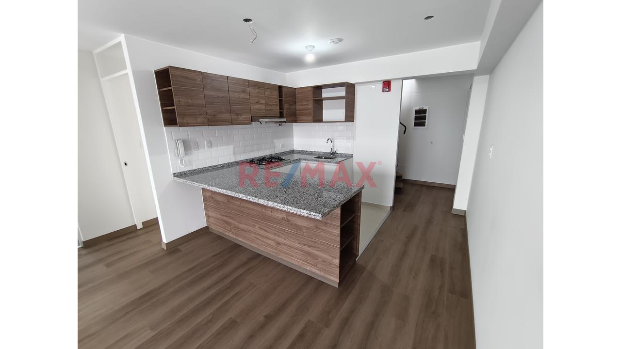 Venta De Departamento Duplex De Estreno Con Terraza Y Cochera En San Miguel - 5