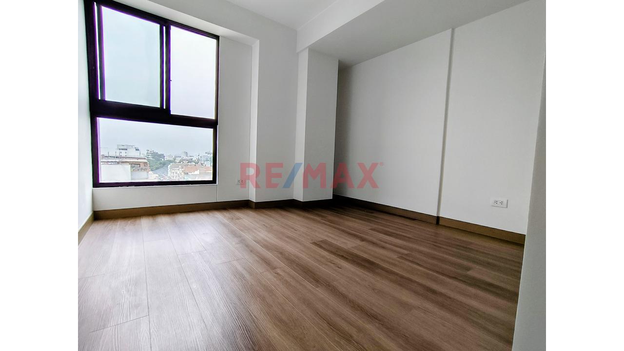 Venta De Departamento Duplex De Estreno Con Terraza Y Cochera En San Miguel - 9