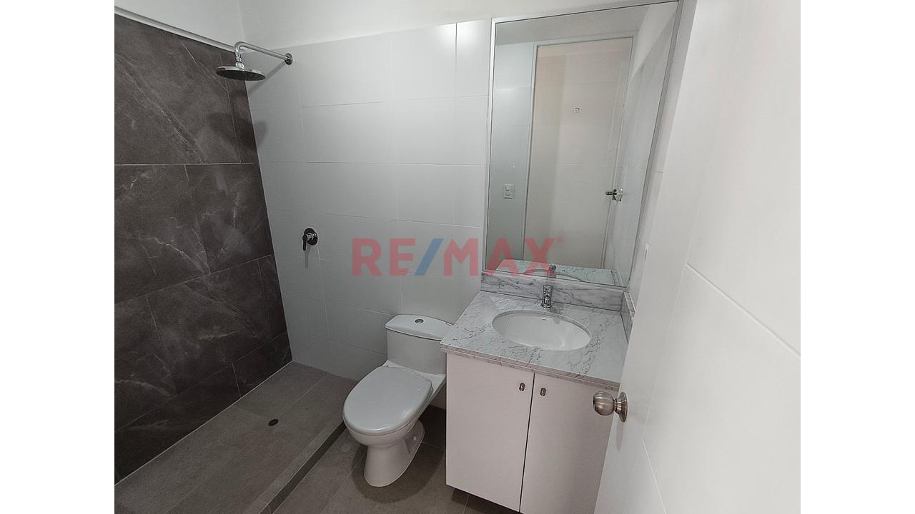 Venta De Departamento Duplex De Estreno Con Terraza Y Cochera En San Miguel - 8